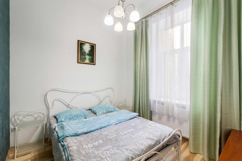 Три Кімнати Вулиця Грушевського 9 Центр Міста Львів Apartment Bagian luar foto