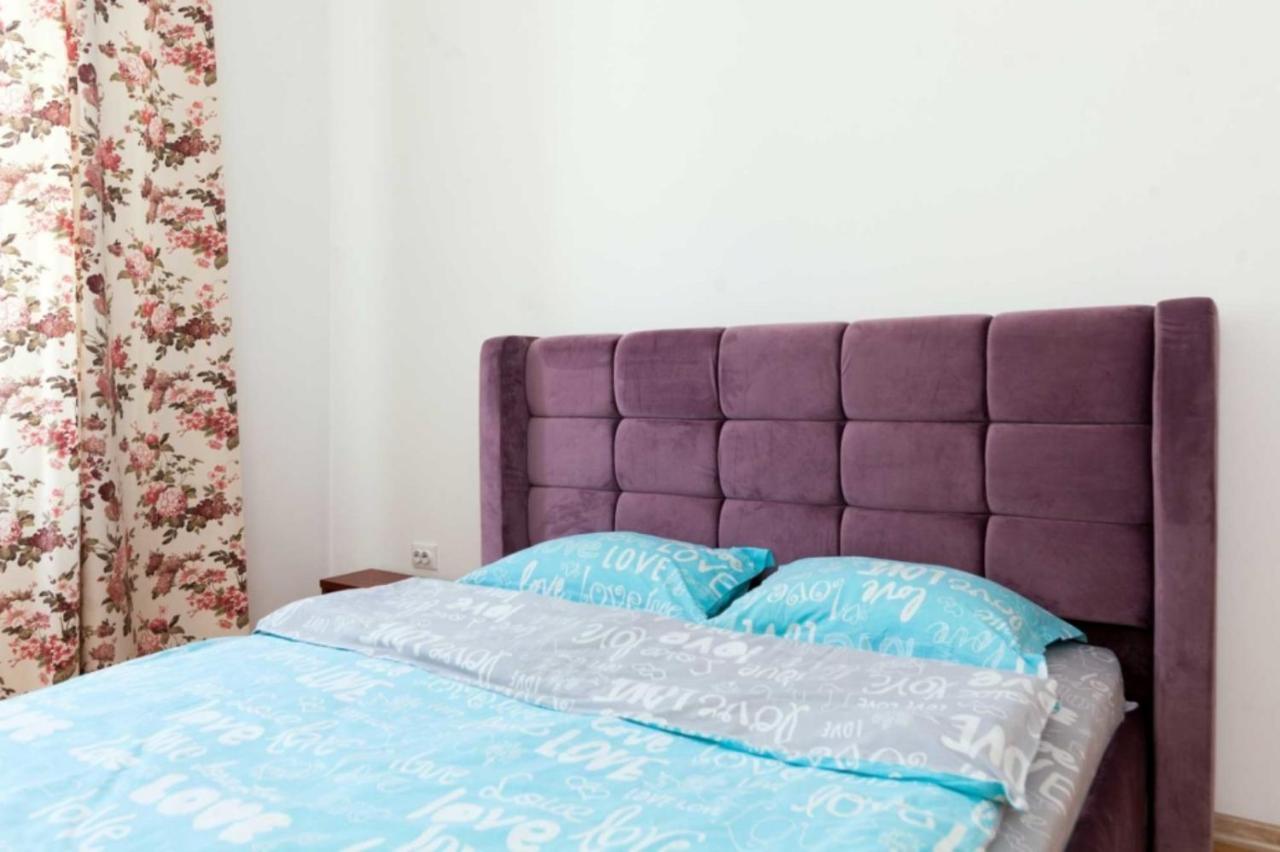 Три Кімнати Вулиця Грушевського 9 Центр Міста Львів Apartment Bagian luar foto